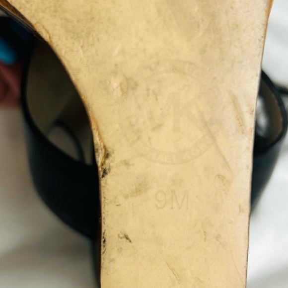 Michael Kors Women’s Josephine Black Leather Wood Wedge Sandals Sz - 9M - Picture 7 of 7